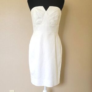 White House Black Market White Floral Pleated Botice Mini Wedding Dress